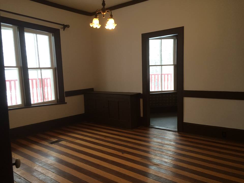 Image of the empty dining room.